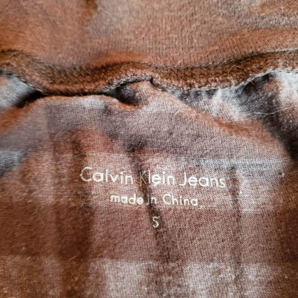 Calvin Klein V-neck capped sleeve stretch top